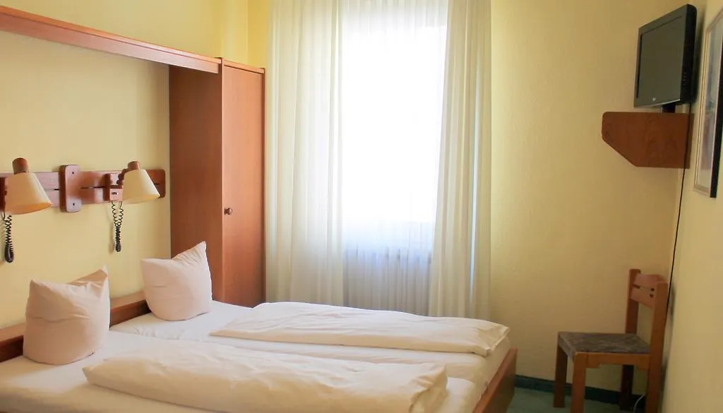 Drei Koenige Dom Hotel Cologne 3*,